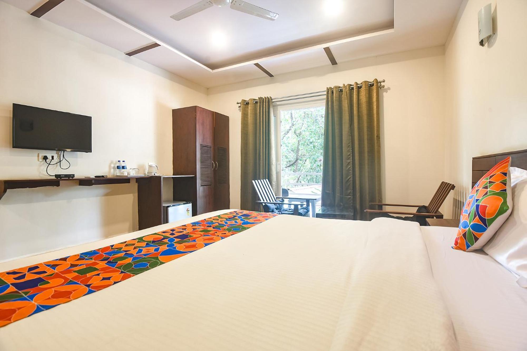 Fabhotel La Volga - Nr Morjim Beach 외부 사진