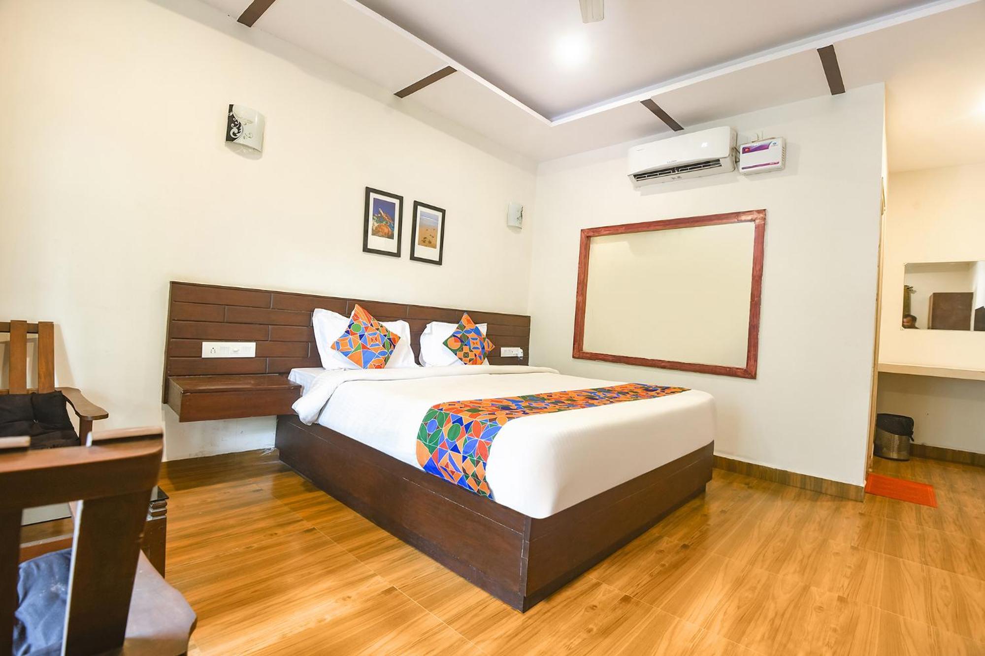 Fabhotel La Volga - Nr Morjim Beach 외부 사진