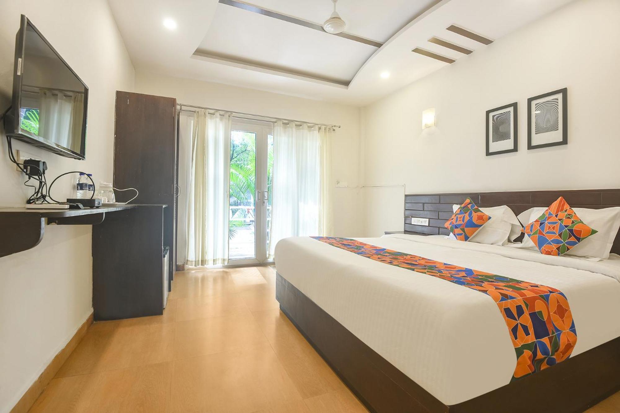 Fabhotel La Volga - Nr Morjim Beach 외부 사진