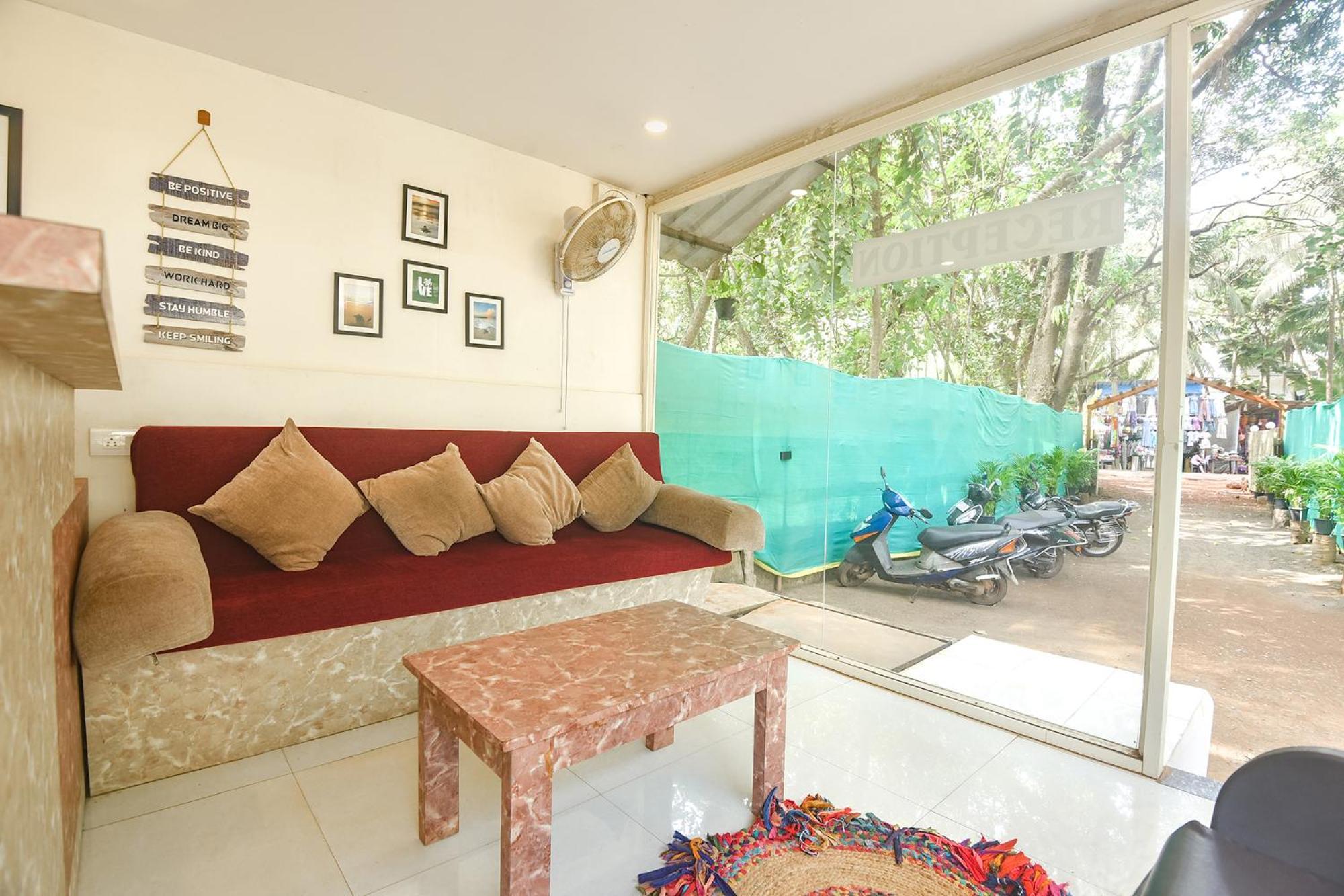 Fabhotel La Volga - Nr Morjim Beach 외부 사진