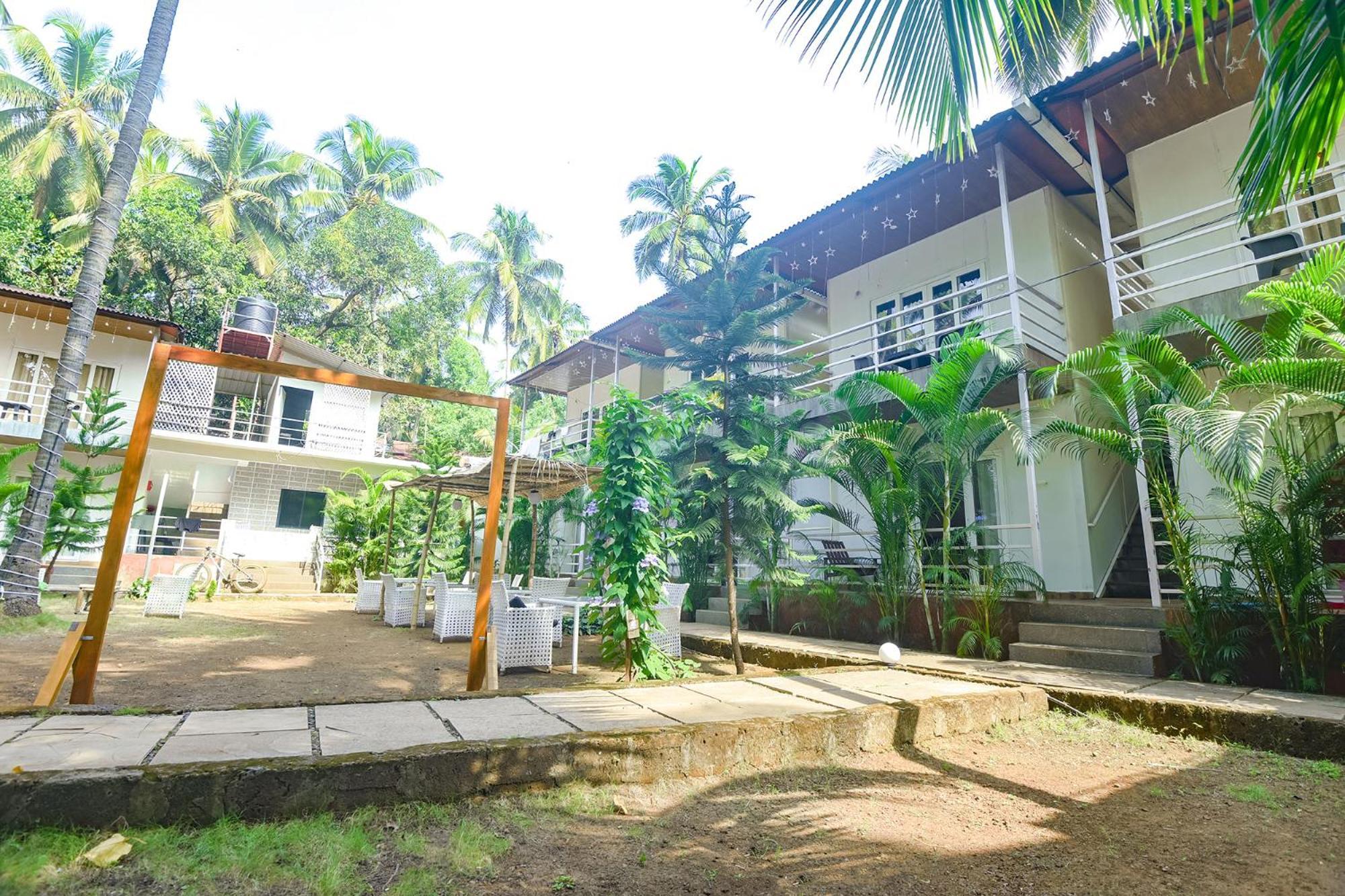 Fabhotel La Volga - Nr Morjim Beach 외부 사진